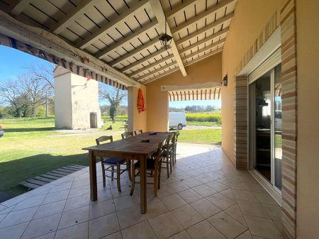 Location - Maison - 4 pièces - 157.27 m² - st Etienne De Tulmont