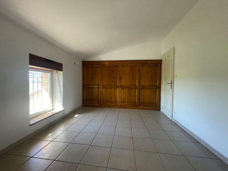 Location - Maison - 4 pièces - 157.27 m² - st Etienne De Tulmont