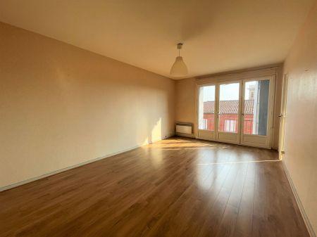 Location - Appartement - 3 pièces - 63.00 m² - montauban