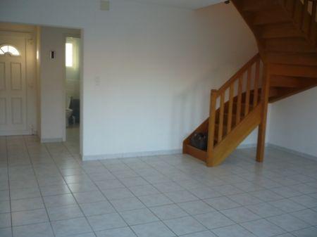 Location - Maison - 5 pièces - 95.00 m² - st Etienne De Tulmont